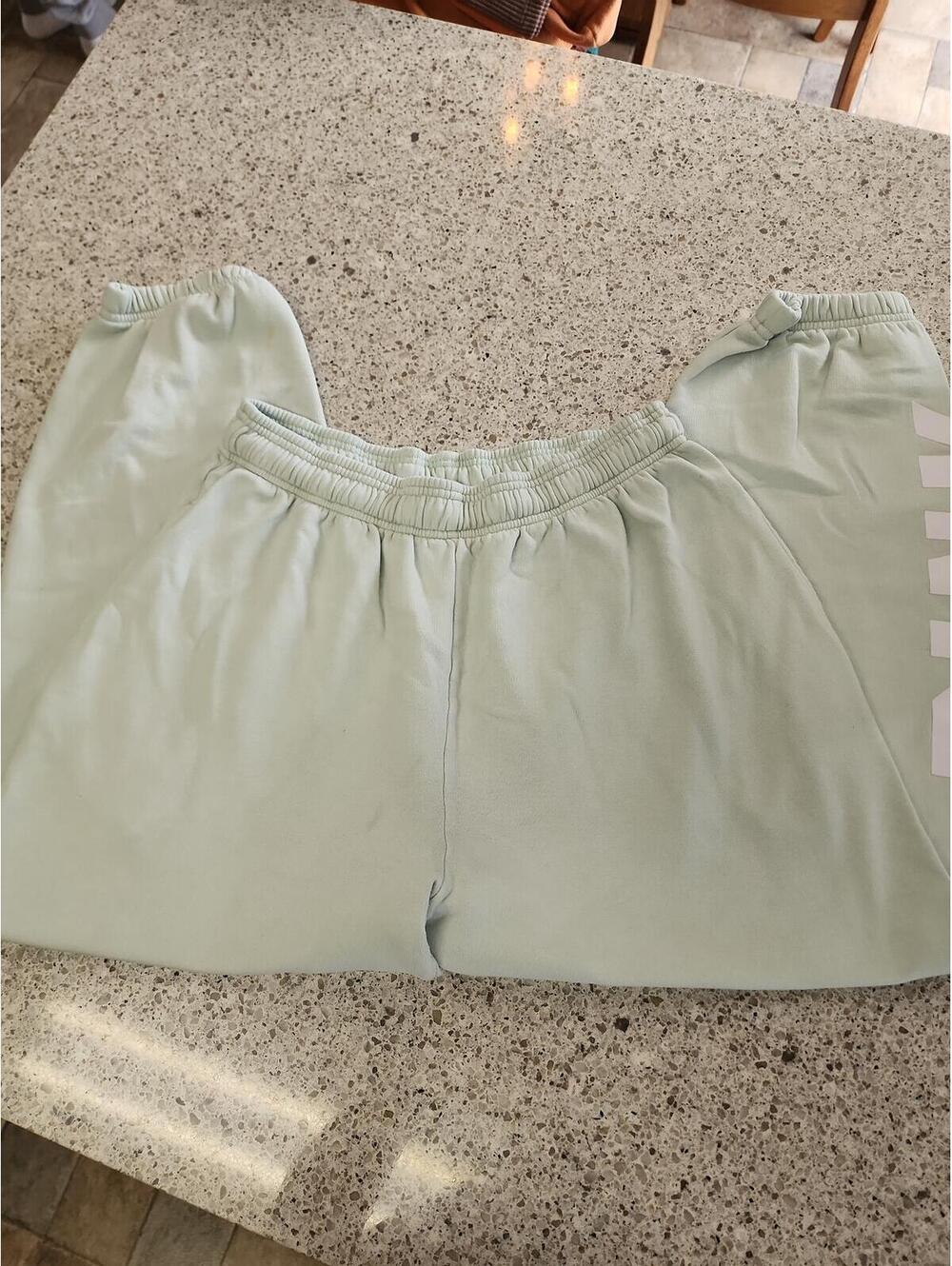Sweatpants - Picture 3 of 9